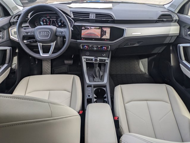 Vehicle image 17 of 34