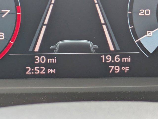 Vehicle image 20 of 34