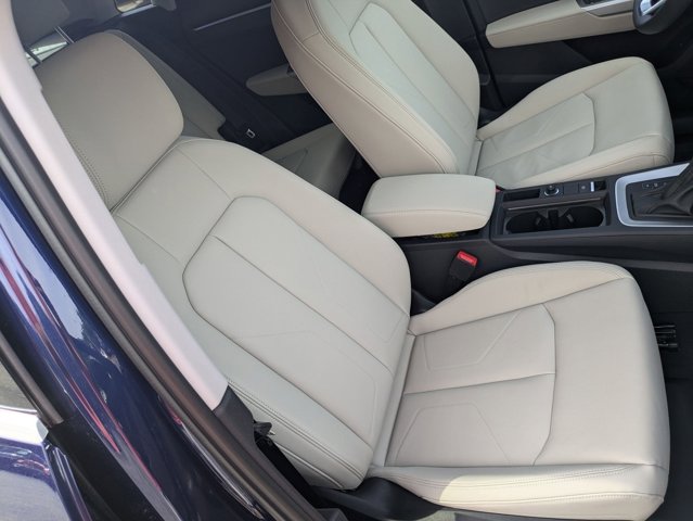 Vehicle image 12 of 34