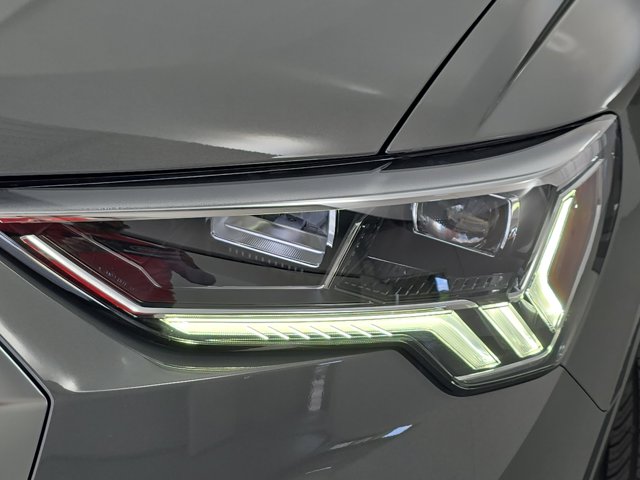 Vehicle image 24 of 35