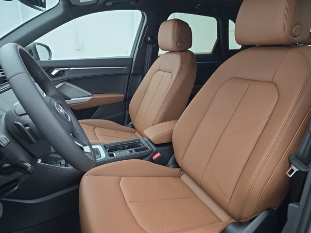 Vehicle image 15 of 35