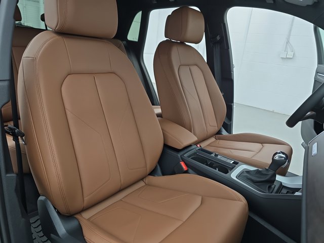 Vehicle image 13 of 35