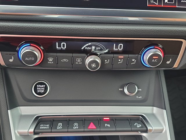 Vehicle image 25 of 35