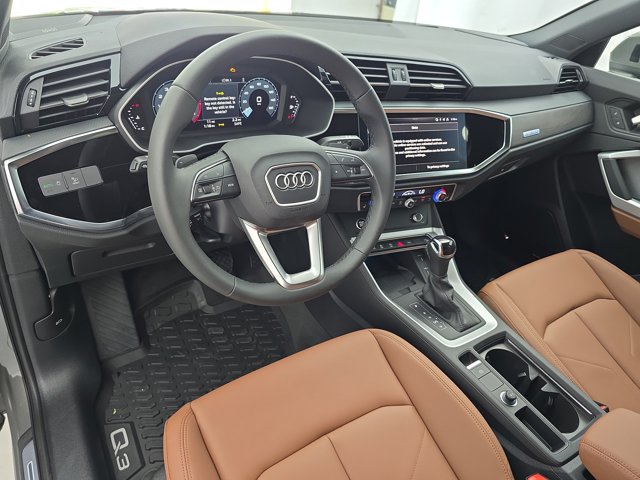 Vehicle image 17 of 35