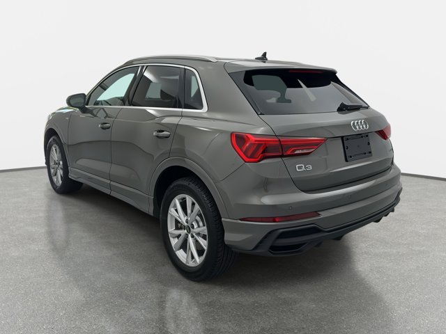 Vehicle image 7 of 35