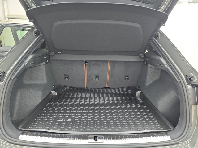 Vehicle image 12 of 35