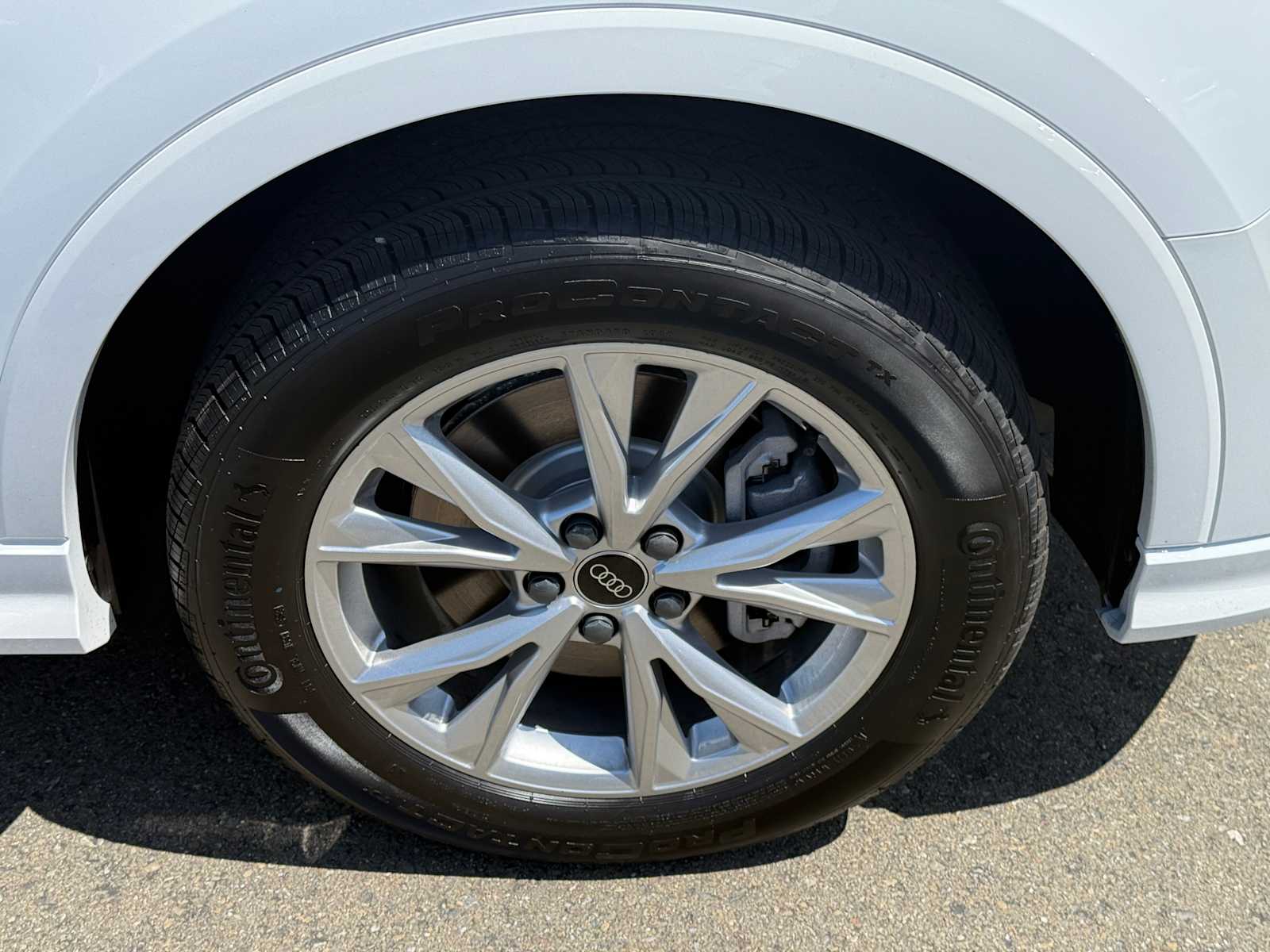 Vehicle image 9 of 34
