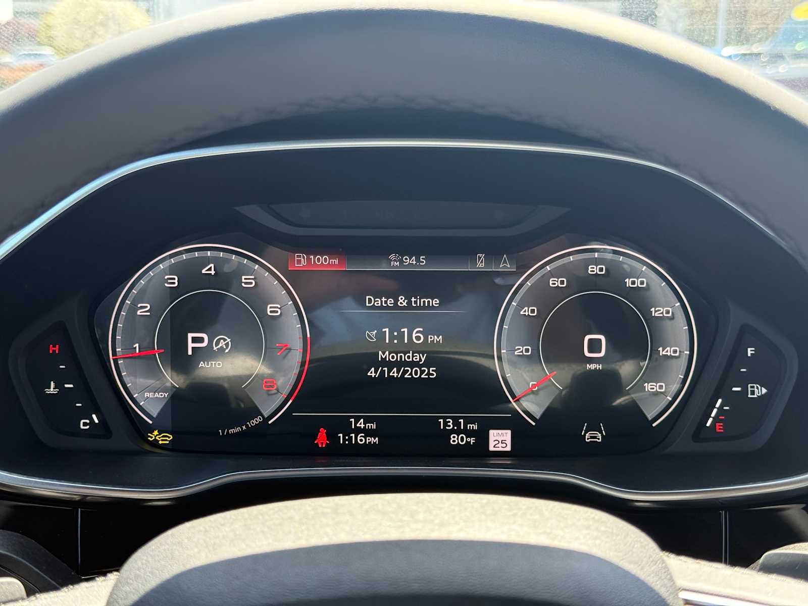 Vehicle image 21 of 34