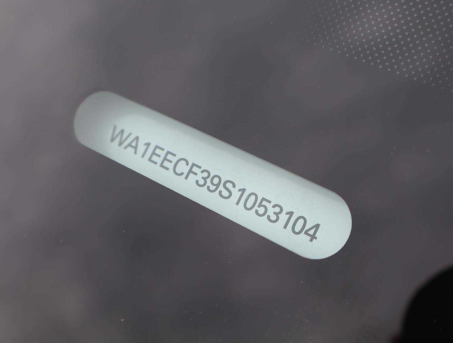 Vehicle image 23 of 24
