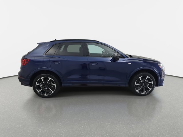 Vehicle image 4 of 34