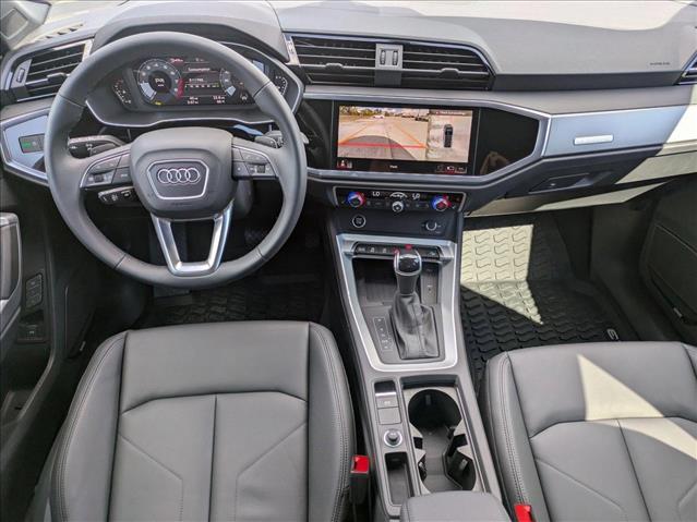 Vehicle image 14 of 17