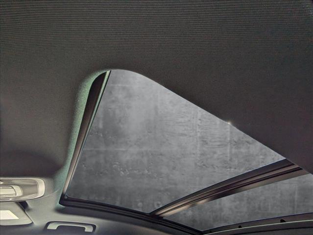 Vehicle image 13 of 17