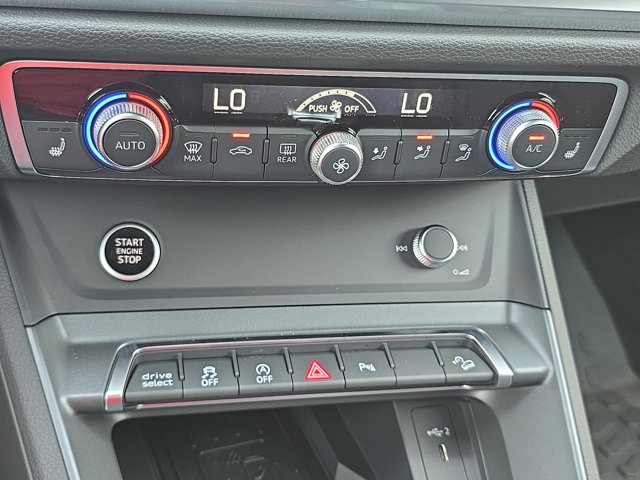 Vehicle image 34 of 35