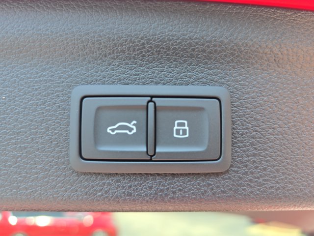 Vehicle image 28 of 35