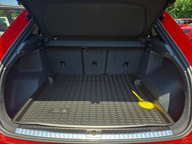 Vehicle image 12 of 35