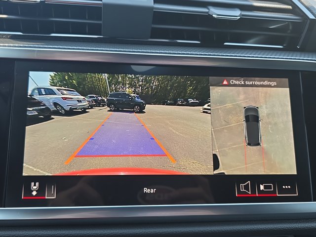 Vehicle image 20 of 35