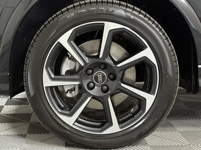 Vehicle image 7 of 27
