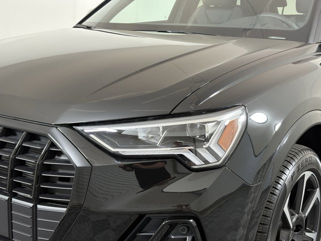 Vehicle image 26 of 27