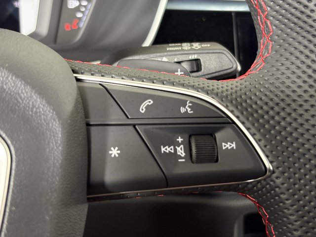 Vehicle image 21 of 27