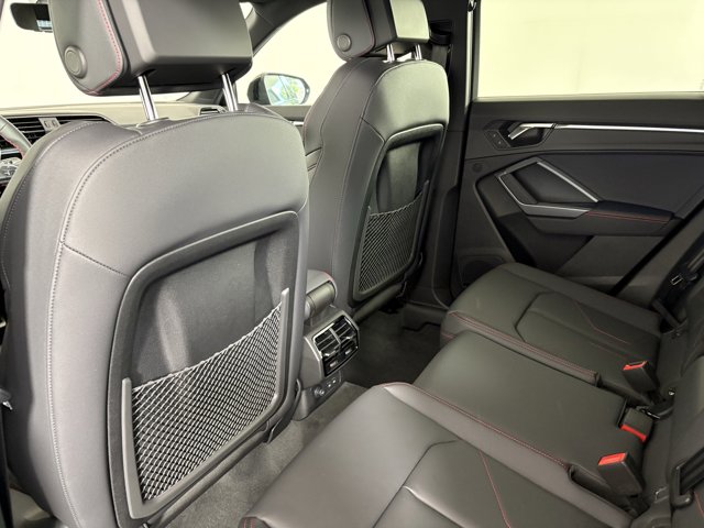 Vehicle image 11 of 27