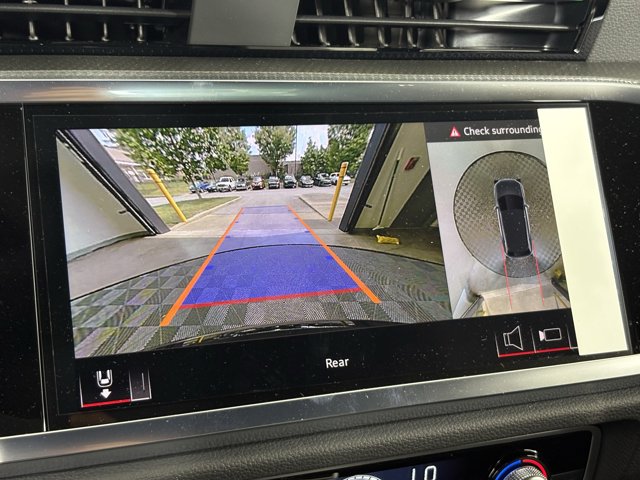 Vehicle image 16 of 27