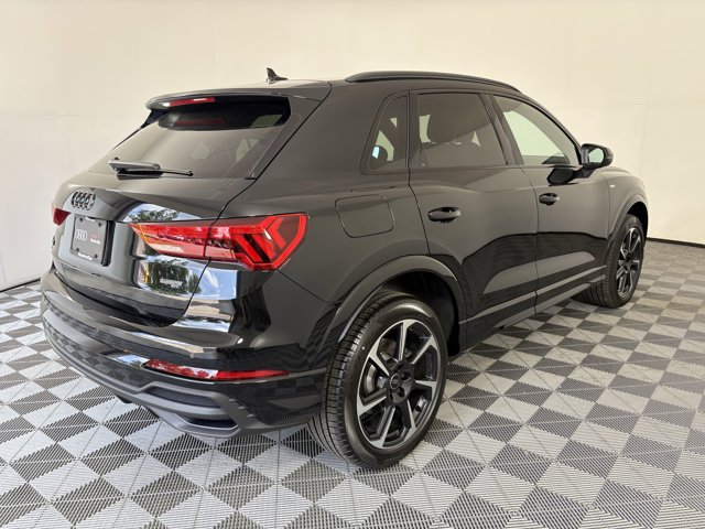 Vehicle image 5 of 27