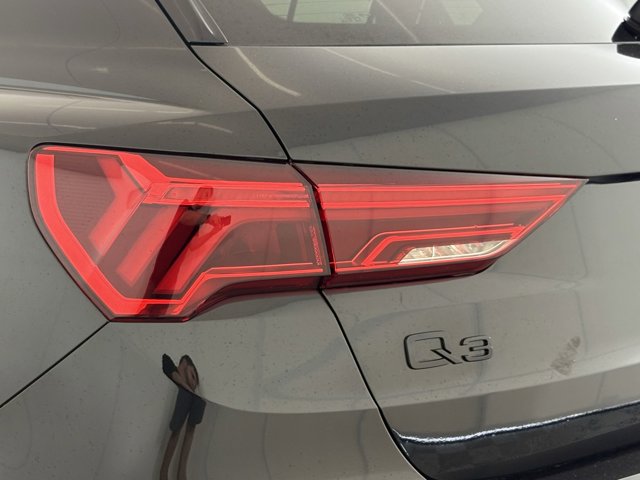 Vehicle image 27 of 27