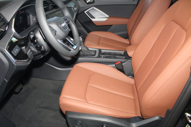 Vehicle image 18 of 28