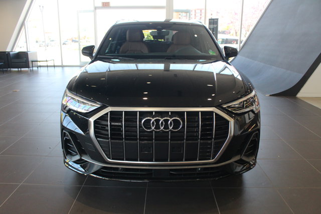 Vehicle image 2 of 28