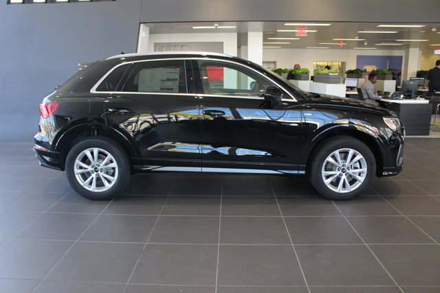 Vehicle image 4 of 28