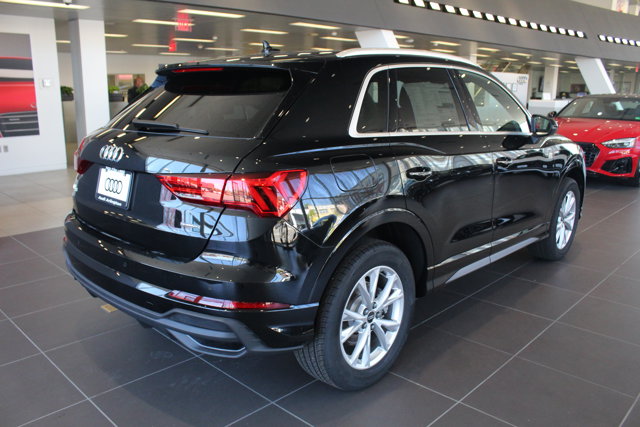 Vehicle image 5 of 28