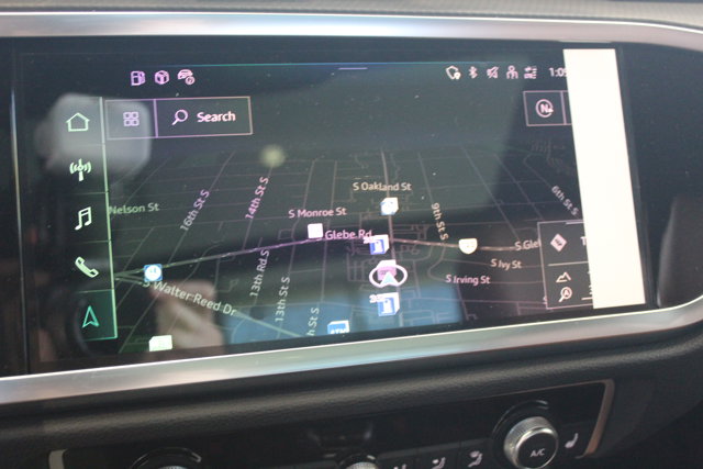 Vehicle image 16 of 28