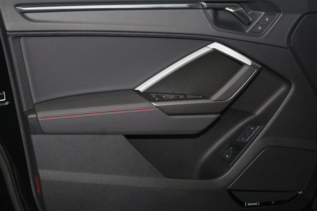 Vehicle image 18 of 27