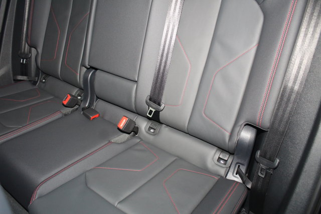 Vehicle image 19 of 27