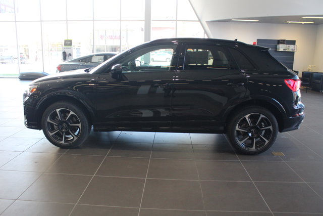 Vehicle image 7 of 27