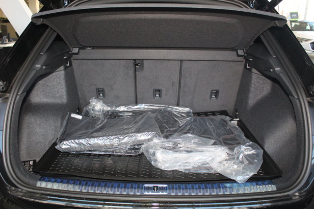 Vehicle image 9 of 27