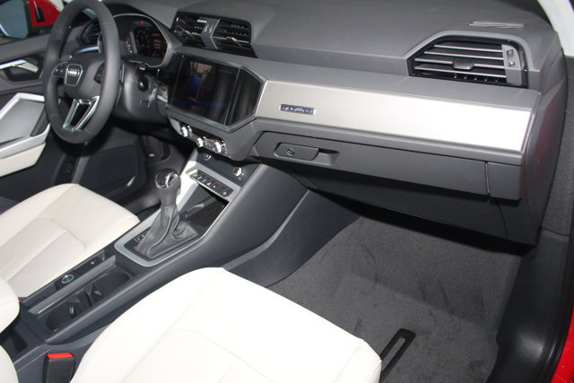 Vehicle image 23 of 27
