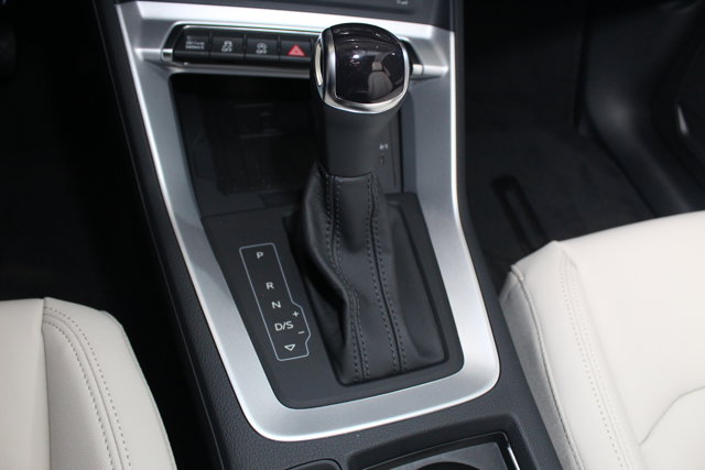 Vehicle image 13 of 27
