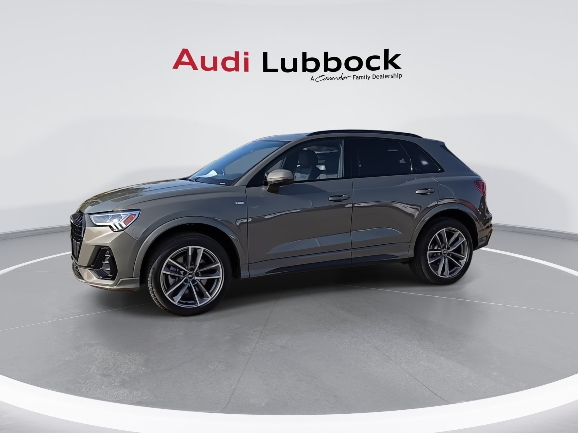 2025 Audi Q3 S Line Premium Image 2 of 22