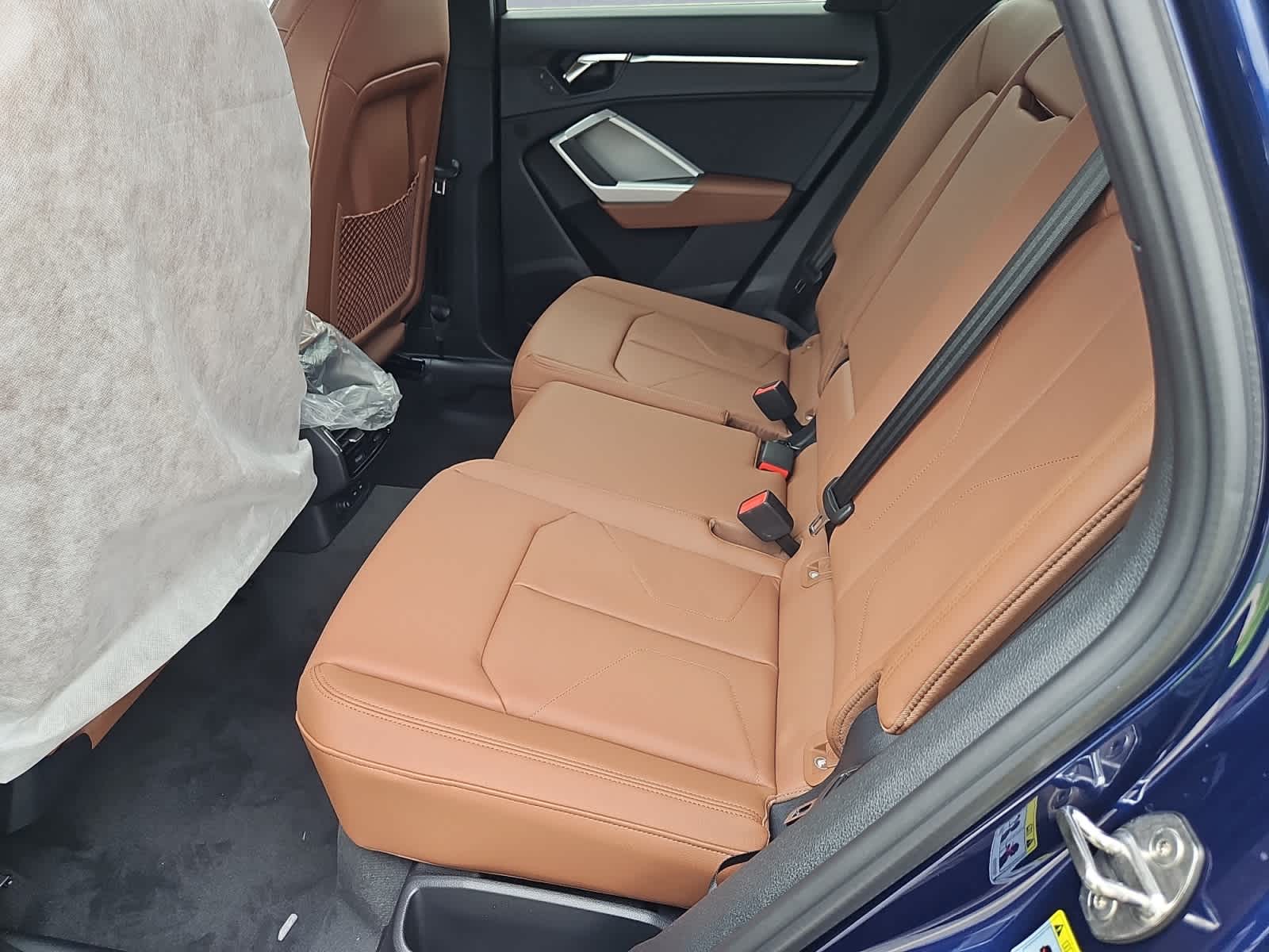 Vehicle image 8 of 20