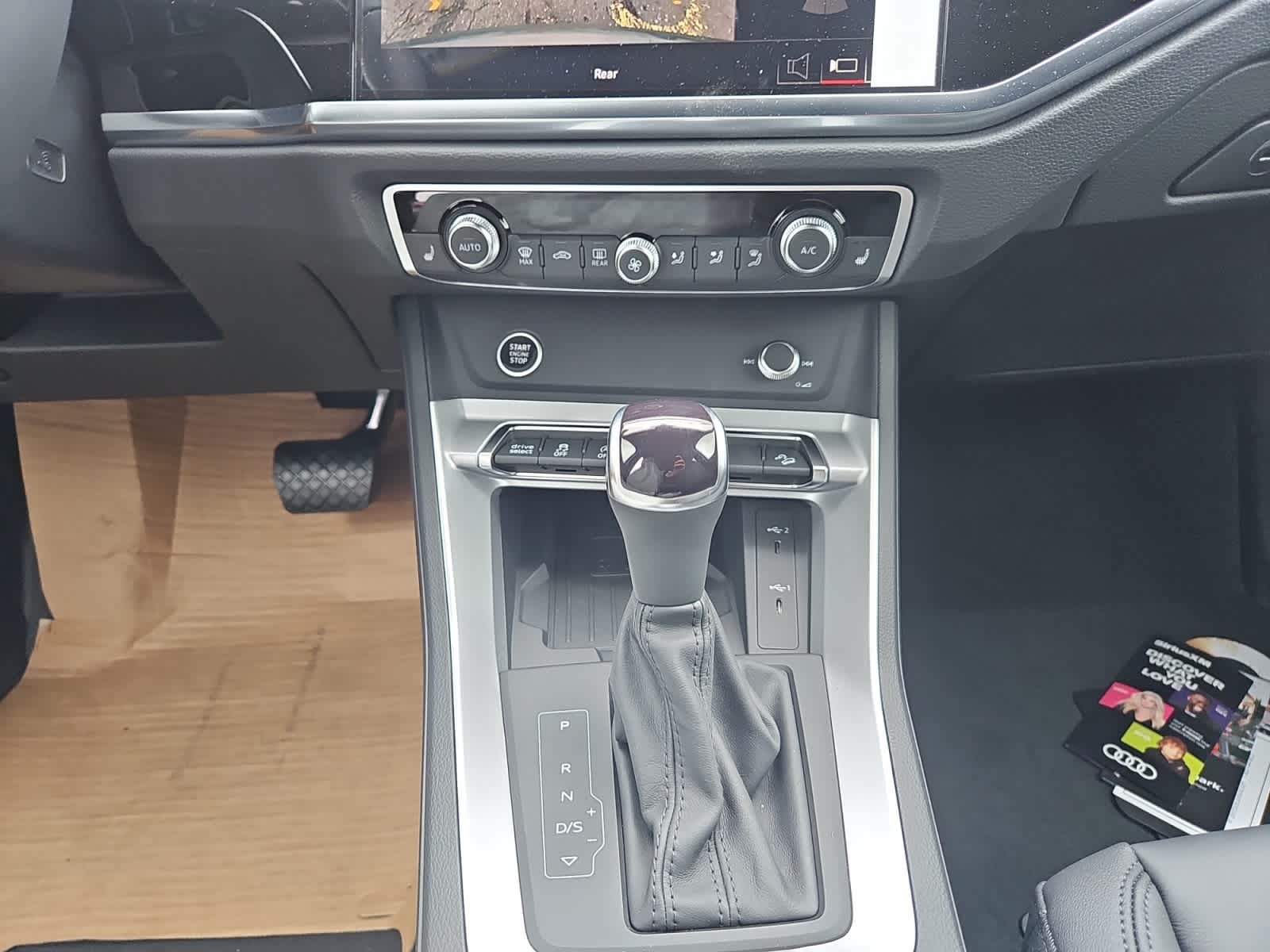 Vehicle image 14 of 20