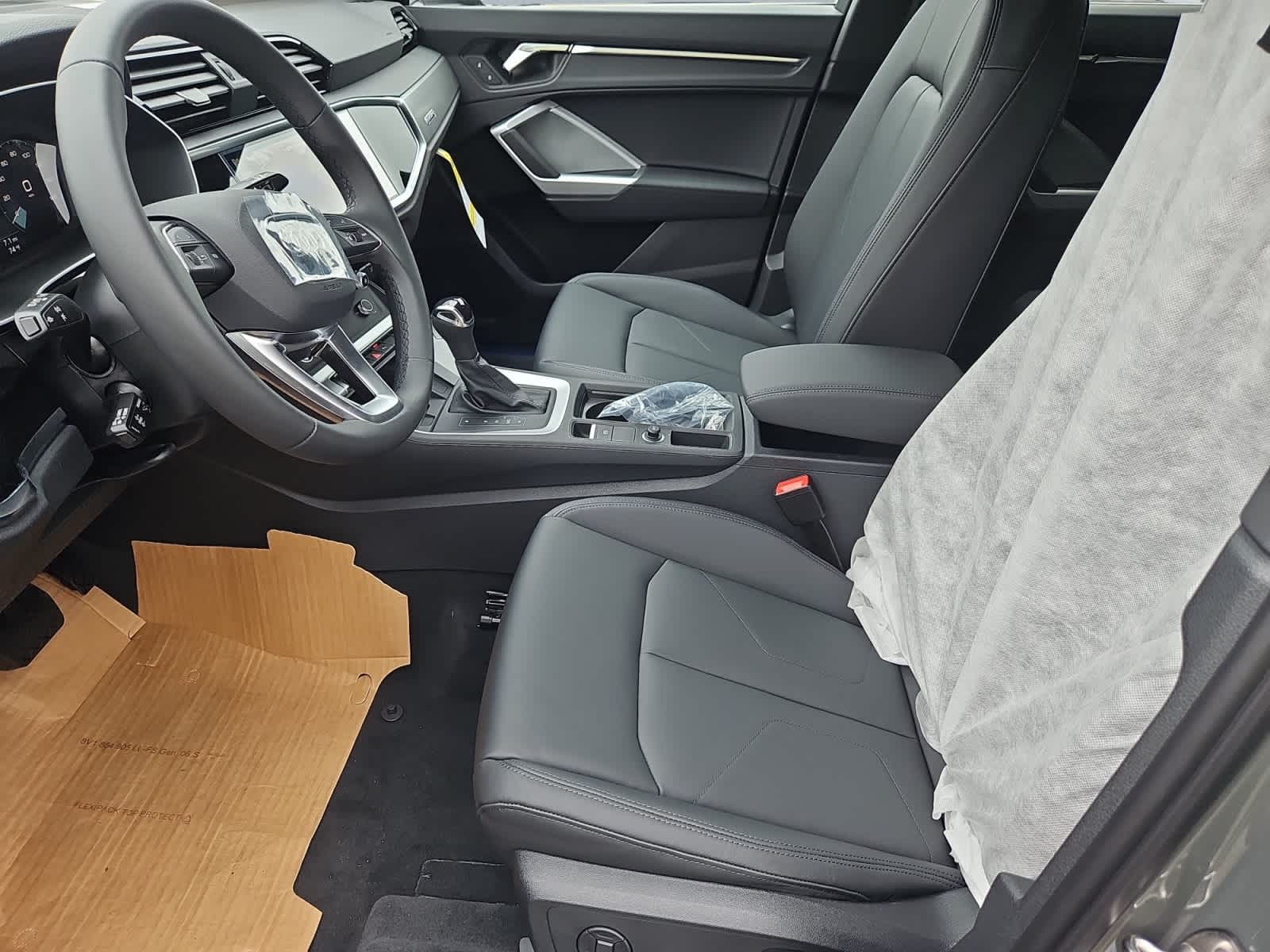 Vehicle image 9 of 20
