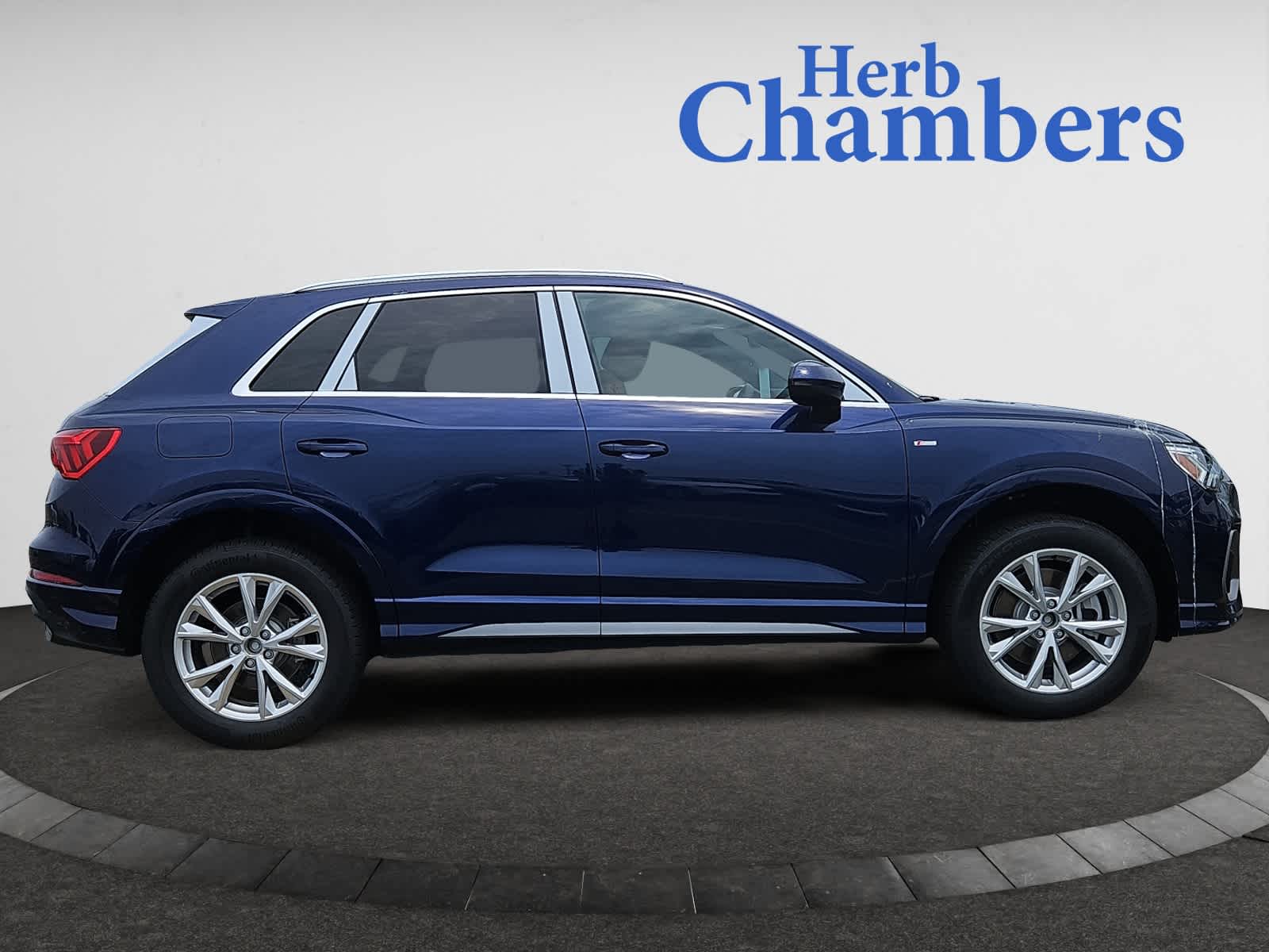 Vehicle image 4 of 20