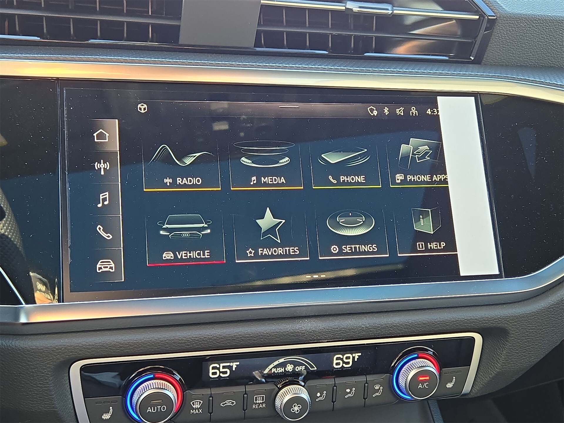 2025 Audi Q3 S Line Premium Plus Image 18 of 22