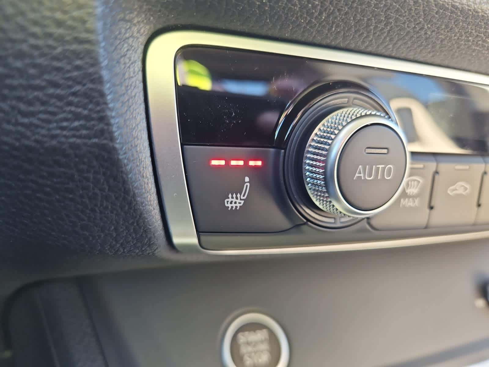 Vehicle image 13 of 20