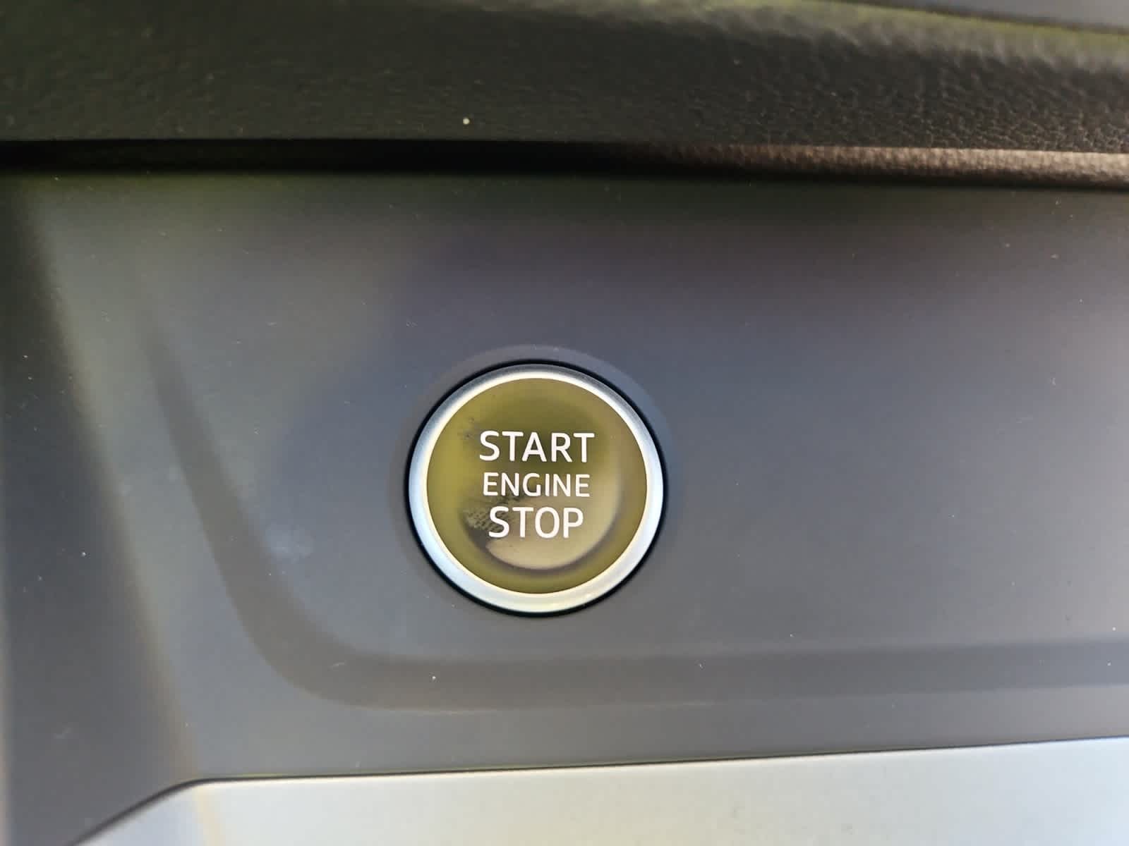 Vehicle image 10 of 20