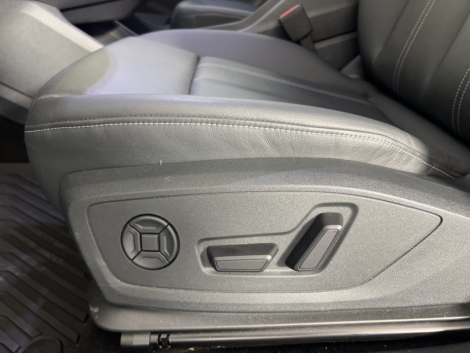 Vehicle image 20 of 20