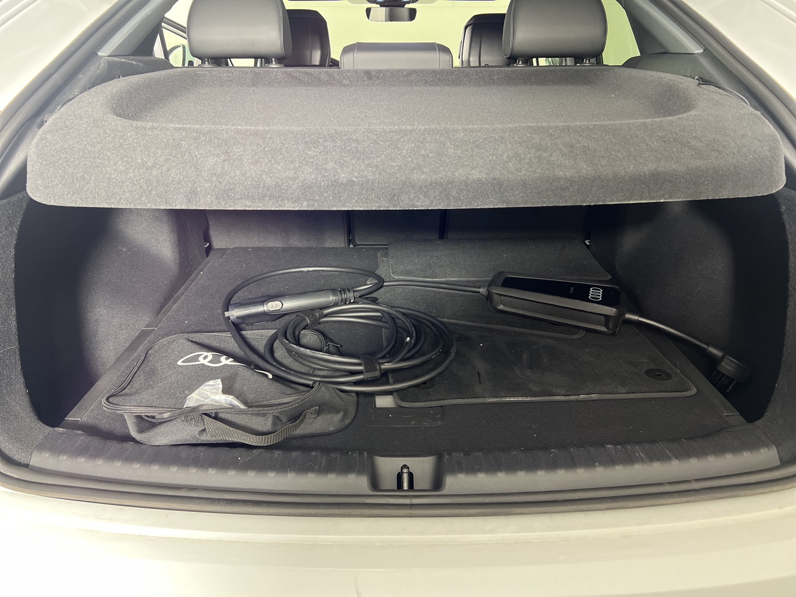 Vehicle image 10 of 20