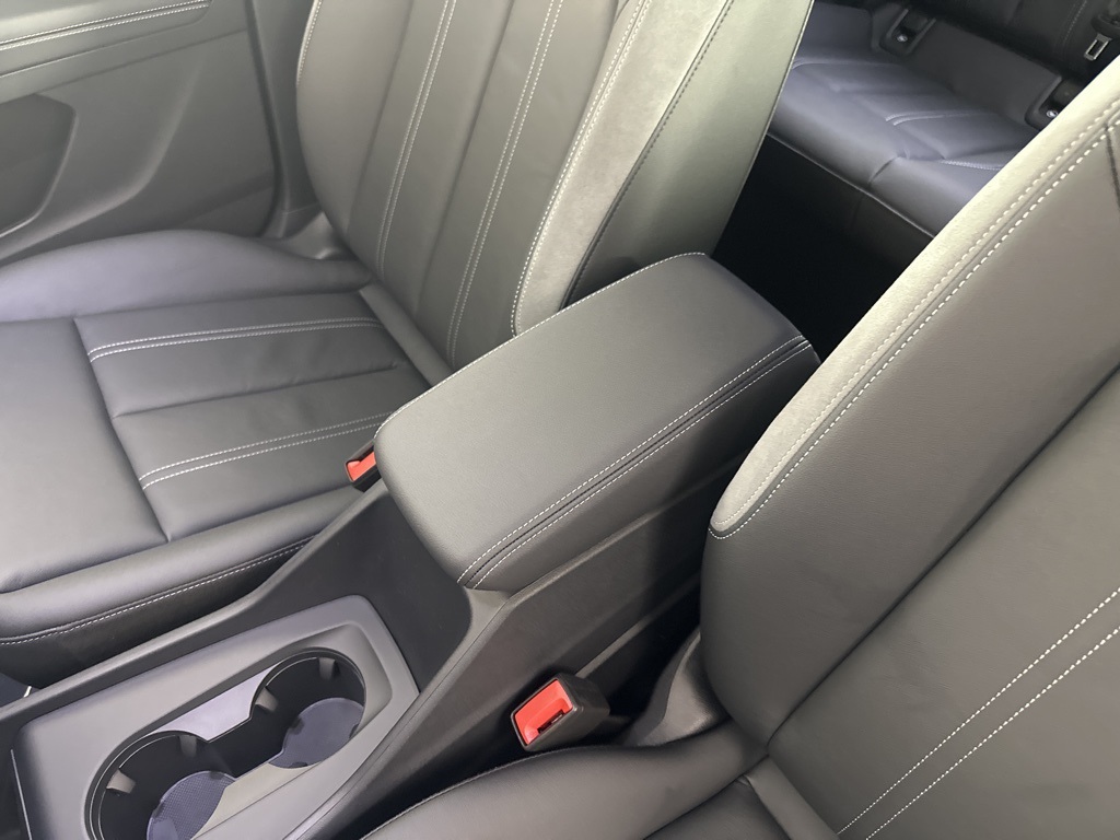 Vehicle image 19 of 20