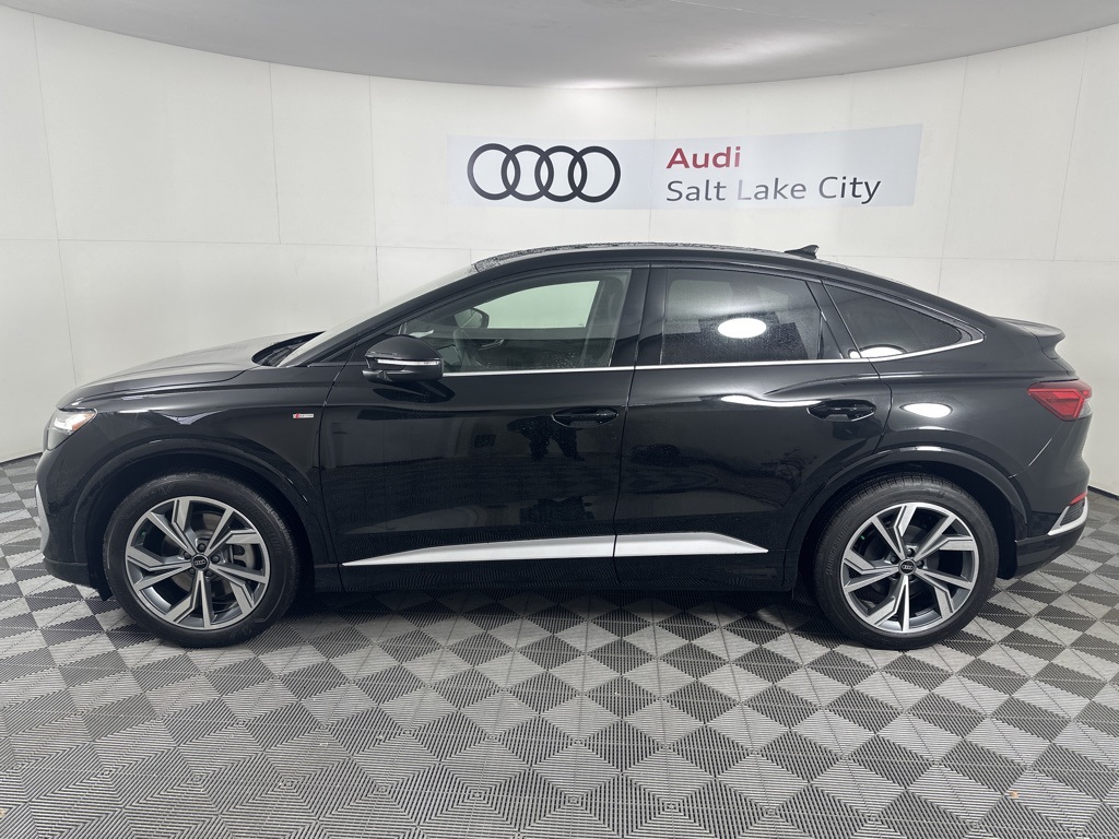 Vehicle image 8 of 20